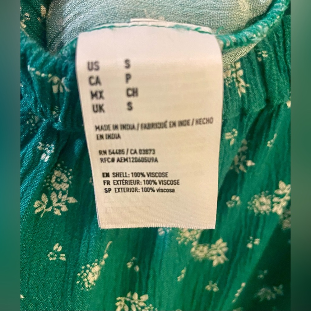 American Eagle small twist back green floral romper - Picture 5 of 5